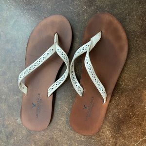 American eagle flip flops